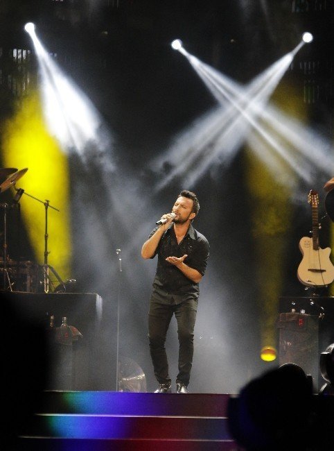 Megastar Tarkan’dan Yeni Albüm Sürprizi
