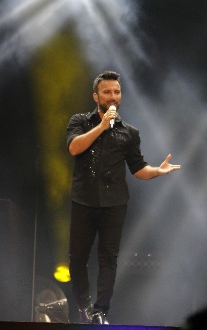 Megastar Tarkan’dan Yeni Albüm Sürprizi
