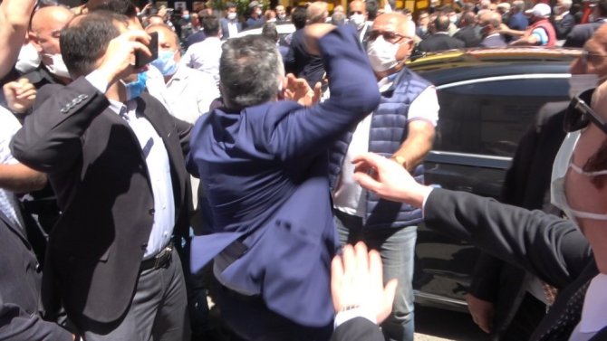 Meral Akşener Rize programını yarıda kesti