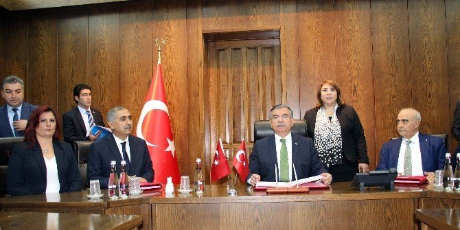 Milli Eğitim Bakanı Dr. İsmet Yılmaz: