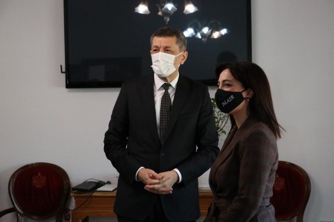Milli Eğitim Bakanı Selçuk, Arnavutluk Başbakanı Rama ile görüştü