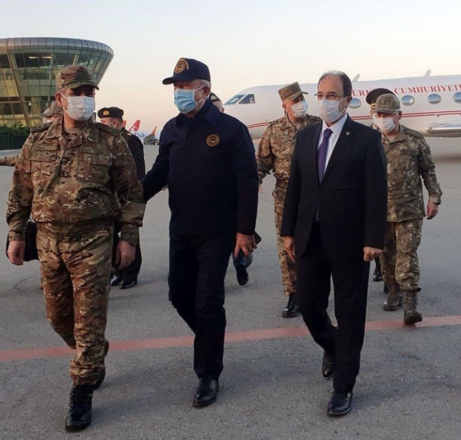 Milli Savunma Bakanı Akar, Azerbaycan’da