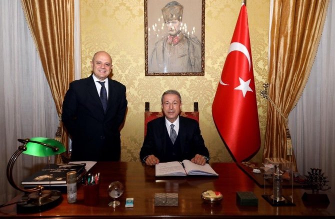 Milli Savunma Bakanı Akar, İtalya’da