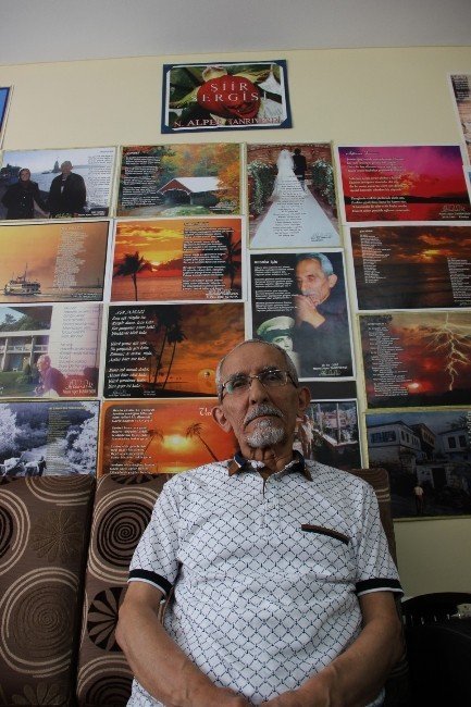 (Özel Haber) Evinin Salonunu Sergi Salonuna Çevirdi