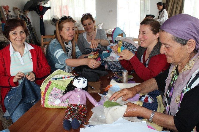 (Özel Haber) Köylü Kadınlardan Türkiye’nin İlk Korkuluk Oyuk Festivali