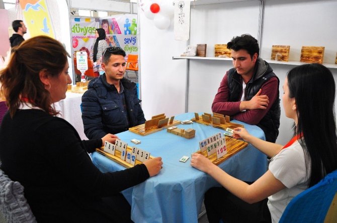 (Özel) Okeyde taş çalmaya kadın çözümü