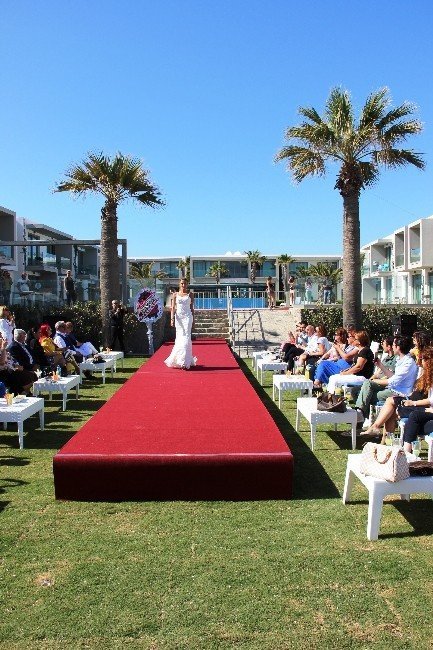 Özge Ulusoy Gelin Oldu