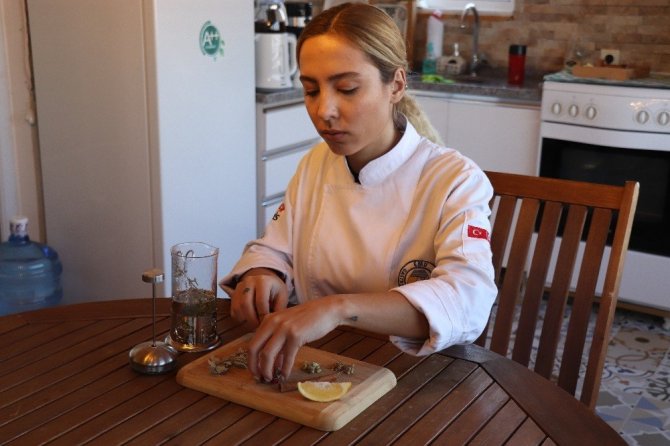 Pratik tariflerle doğal ve sağlıklı beslenmek mümkün