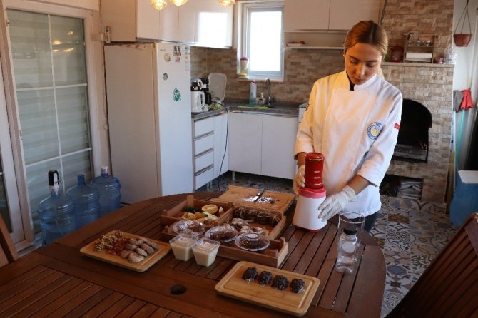 Pratik tariflerle doğal ve sağlıklı beslenmek mümkün