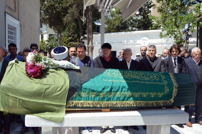 ‘Romalı Perihan’ın Cenazesine 50 Kişi Katıldı