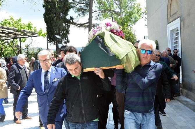 ‘Romalı Perihan’ın Cenazesine 50 Kişi Katıldı