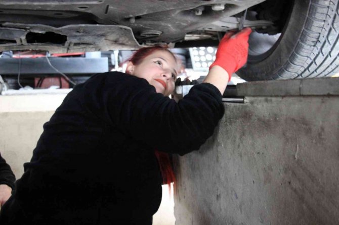 Rot balansa kadın eli değdi