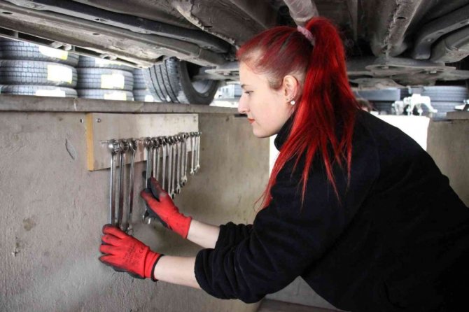 Rot balansa kadın eli değdi