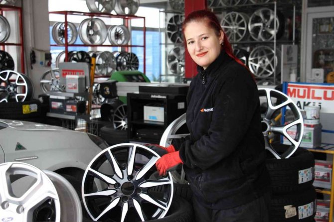 Rot balansa kadın eli değdi