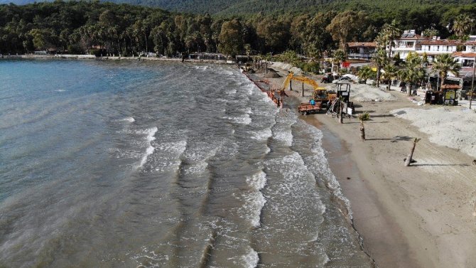 Sahil kumlarına ‘Çin seddi’ gibi önlem