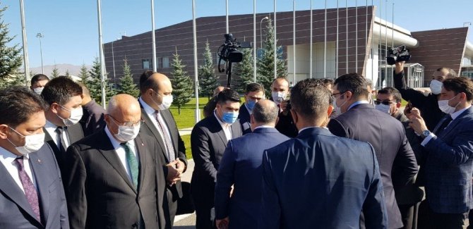 Sanayi ve Teknoloji Bakanı Varank Erzurum’da
