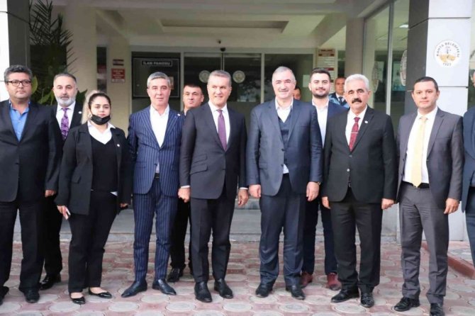 Sarıgül, Kahta Belediye Başkanı Turanlı ile bir araya geldi