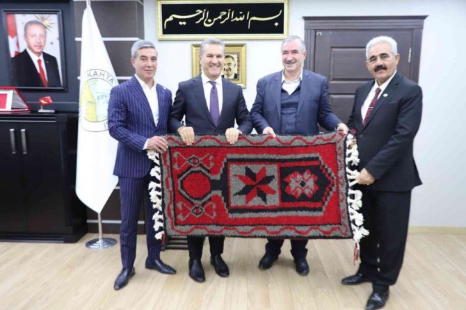 Sarıgül, Kahta Belediye Başkanı Turanlı ile bir araya geldi