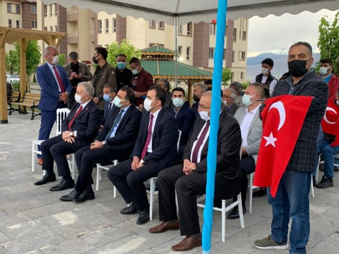 Sarıkamış’ta konut sahipleri evlerinin anahtarlarını aldı