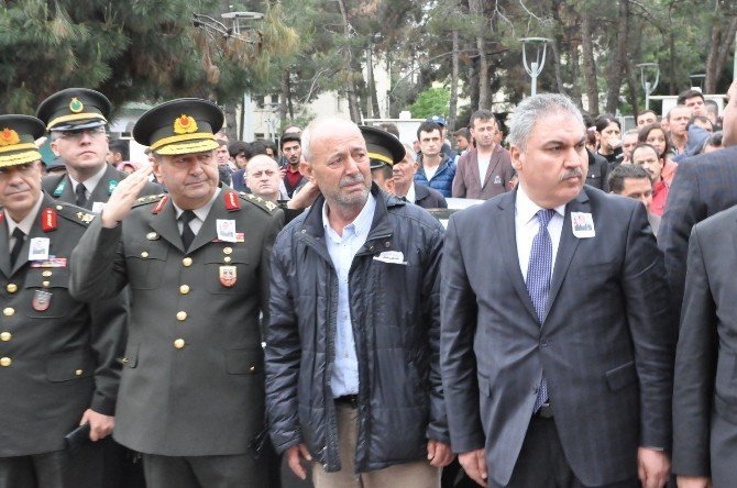 Şehit Pilot Üsteğmen Şahan’ı Binlerce Uşaklı Uğurladı