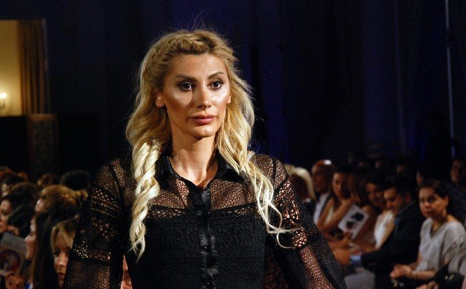 Şehit Ve Gazi Yakınları İçin Defile