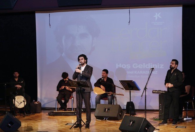 Serdar Tuncer’den Küçükçekmecelilere Şiir Ziyafeti