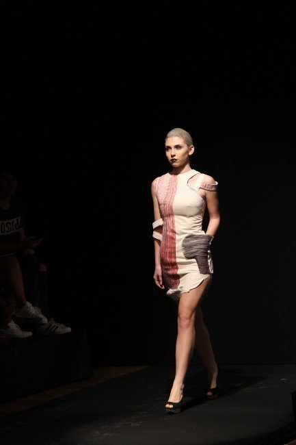 Şiddet Temalı Defile İle Alsancak Moda Günleri Başladı