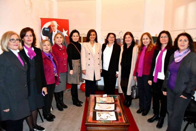 Söke’de kadın ressamların fırçasından kadın resimleri