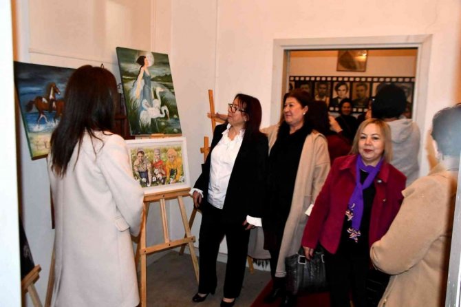 Söke’de kadın ressamların fırçasından kadın resimleri