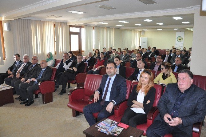 SON YILLARDA ARTAN İHRACAT RAKAMLARIYLA DİKKAT ÇEKEN İZMİR’İN TORBALI İLÇESİNDE BULUNAN İHRACATÇI FİRMALARI, TÜRK EXİMBANK KREDİLERİ VE İHRACAT TEŞVİKLERİ HAKKINDA BİLGİLENDİRİLDİ.