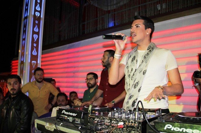 Sosyal Medya Fenomeni Kerimcan Durmaz İzdihama Neden Oldu