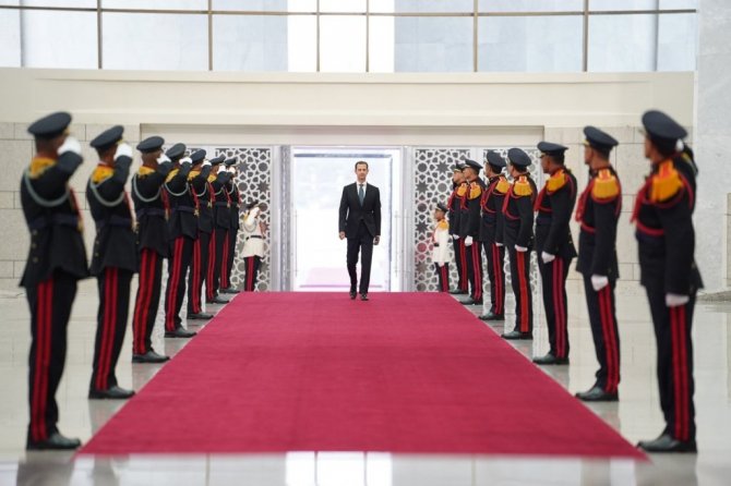 Suriye’de ’demokratik’ seçimin kazananı Esad yemin etti