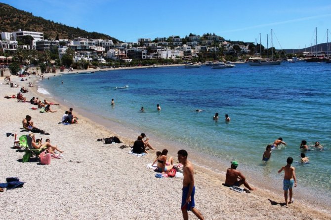 Tam kapanma biter bitmez sahillere akın ettiler