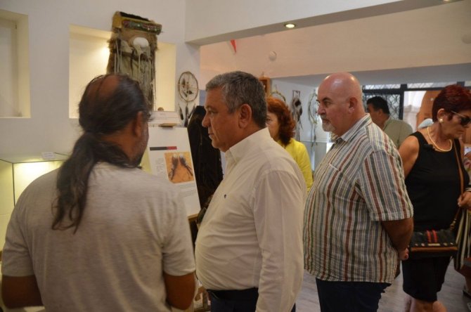 Tarihi Kervansaray’da Şaman sergisi