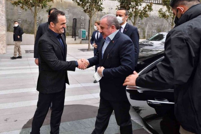 TBMM Başkanı Şentop dolma kalem meraklılarıyla bir araya geldi