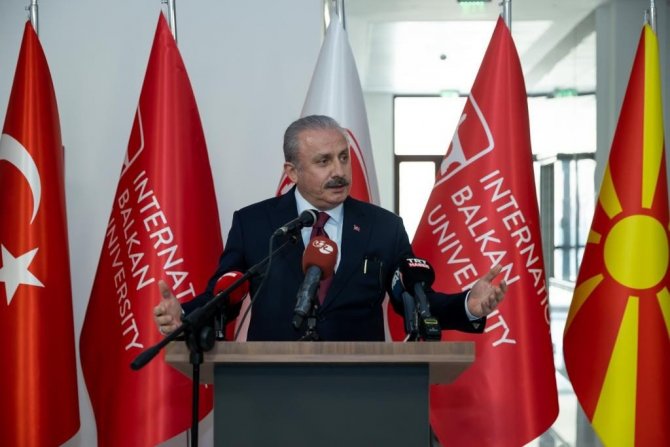 TBMM Başkanı Şentop’tan Üsküp’te Türkçe eğitim veren ilkokula ziyaret