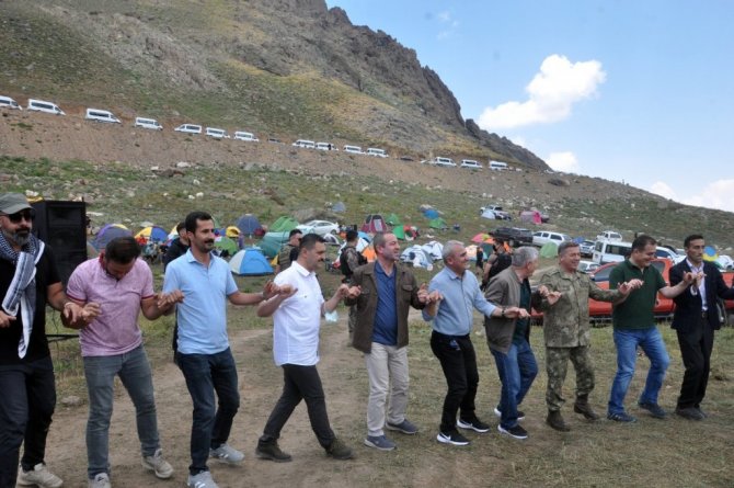 Terörden arındırılan Cilo Sat Buzul Gölleri festival alanına dönüştü