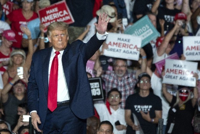 Trump’tan korona virüs sonrası ilk miting