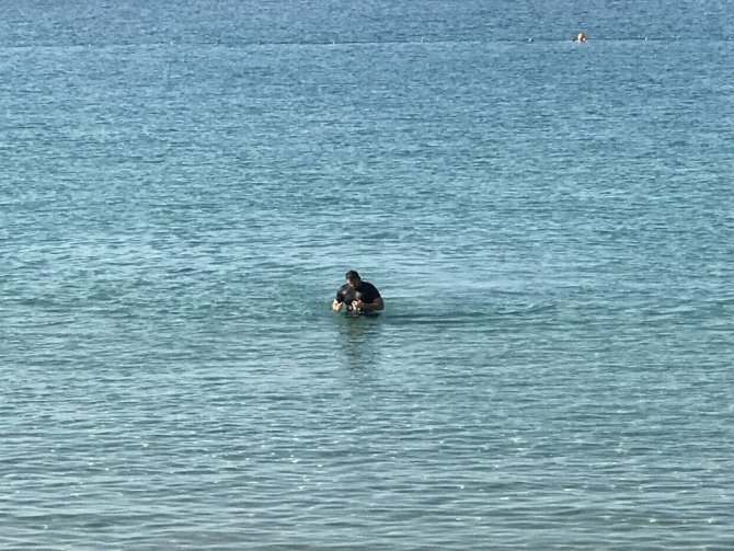 Turistlerin kısıtlamada deniz keyfi