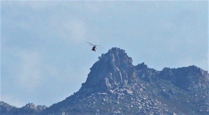 Türk Askeri Kardak Kayalıklarında Alçak Uçuş Yaptı