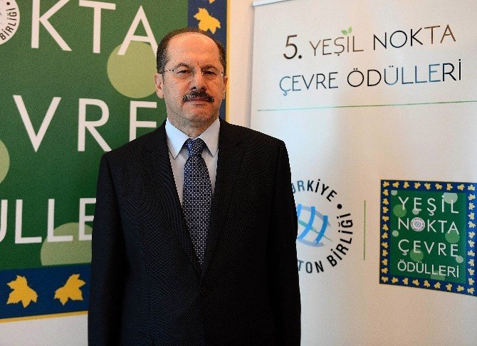 TÜRKİYE HAZIR BETON BİRLİĞİ YÖNETİM KURULU BAŞKANI YAVUZ IŞIK, ÖDÜL TÖRENİNDE BİR KONUŞMA YAPTI.