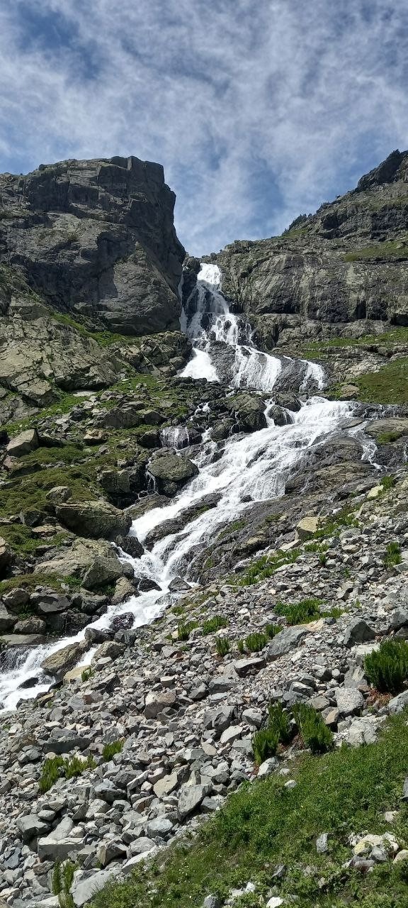 Türkiye’nin en yüksek şelalesi Ciro ziyaretçilerini ağırlıyor