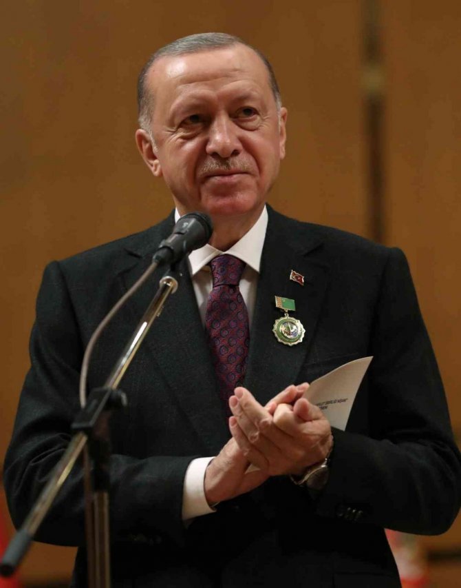 Türkmenistan’dan Cumhurbaşkanı Erdoğan’a “Devlet İşbirliği Nişanı”