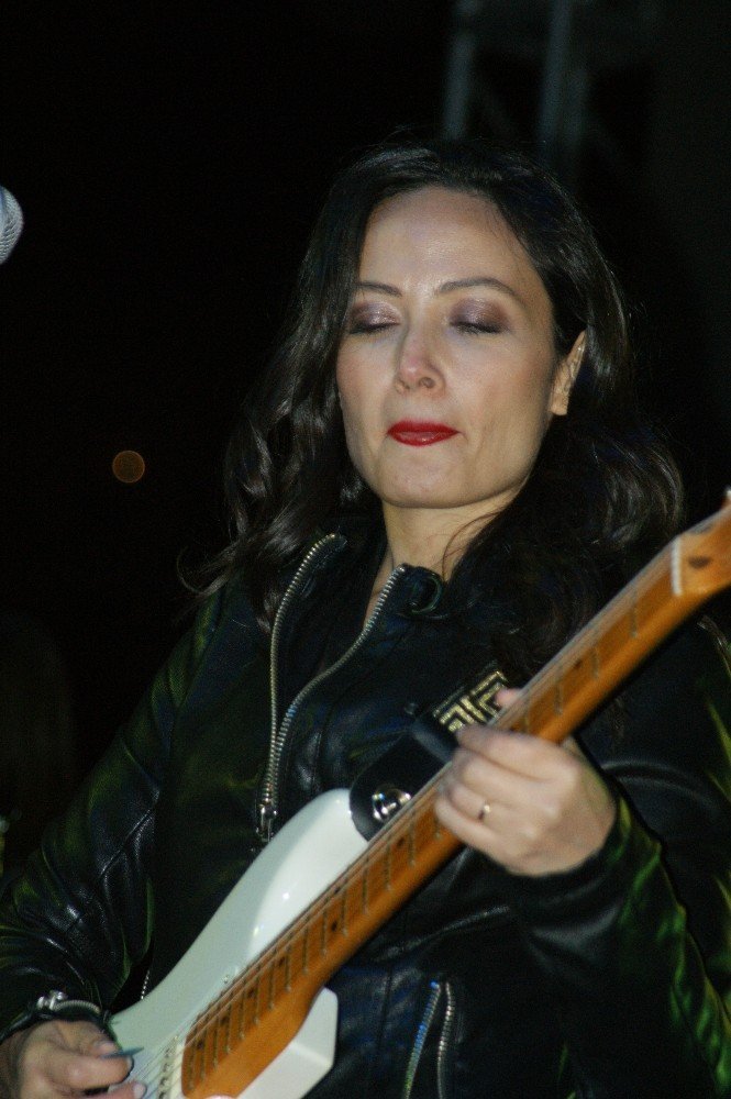 Uçan Süpürge 20’inci yaşını festival açılışıyla kutladı