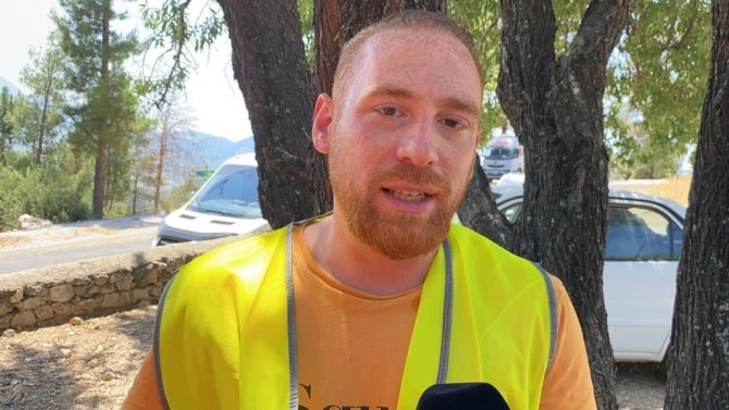 Ünlü oyuncu yangına duyarsız kalmadı