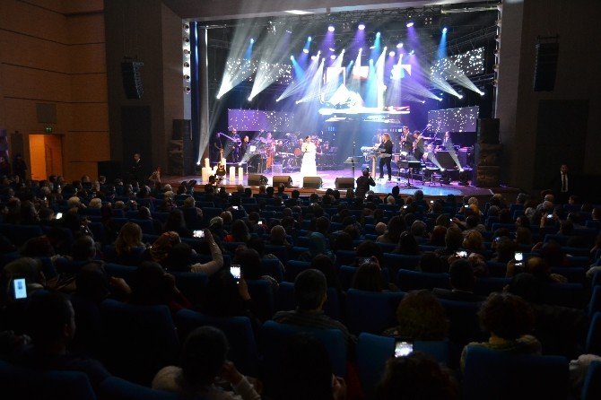 Ünlüler Kayahan İçin Söyledi