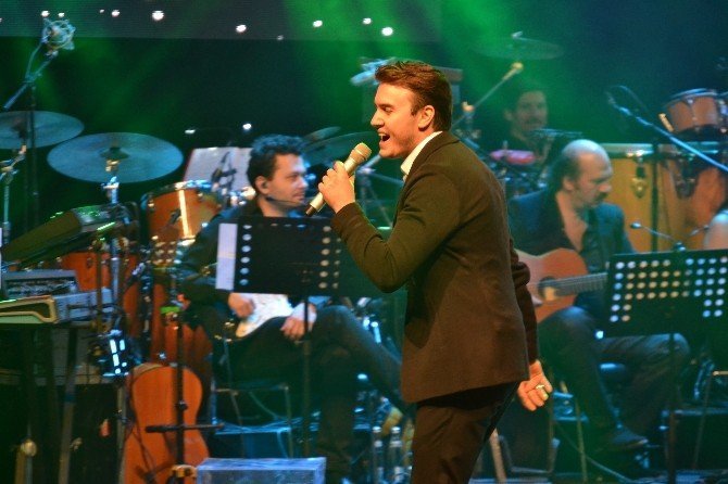 Ünlüler Kayahan İçin Söyledi