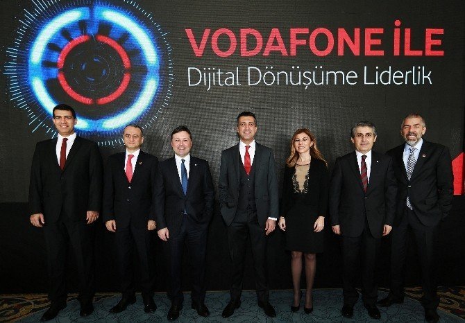 VODAFONE TÜRKİYE, DİJİTALLEŞME VİZYONU İLE VERİ GELİRLERİNDE YÜZDE 73’LÜK ARTIŞ, TOPLAM MOBİL GELİRE GÖRE YÜZDE 33,9 İLE BUGÜNE KADARKİ EN YÜKSEK PAZAR PAYI İLE YENİ BİR REKORA İMZA ATTI.