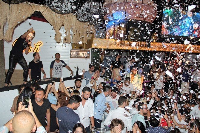 Yılmaz Morgül Bodrum Gecelerinde