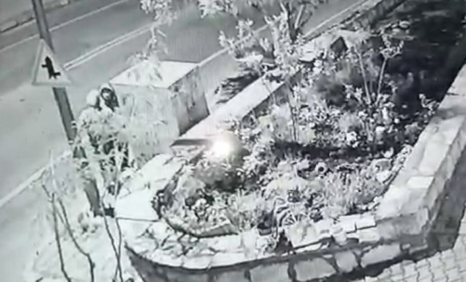 Yoksullar için toplanan kıyafetleri çaldılar